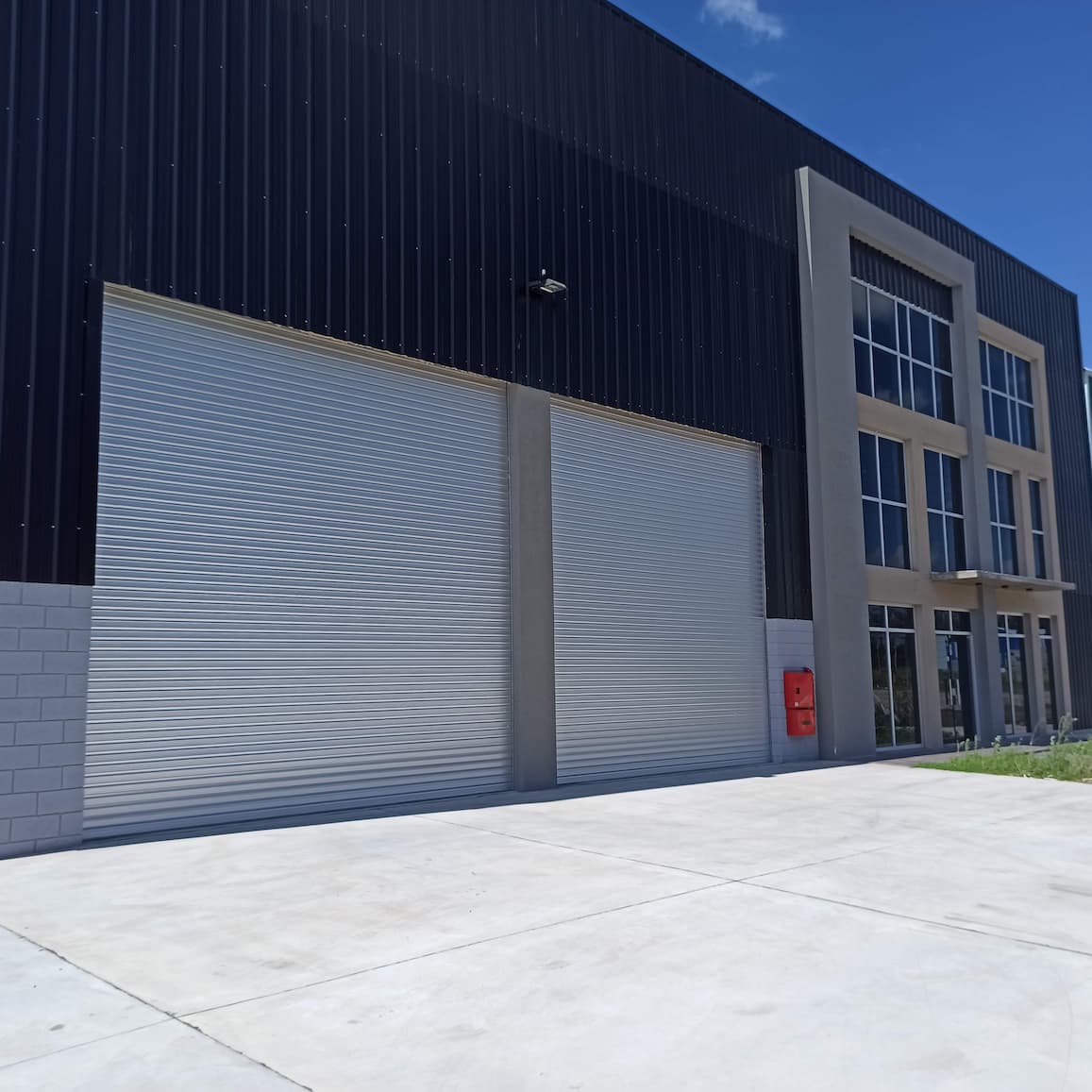 Portón enrollable 95mm acero inyectados con poliuretano expandido